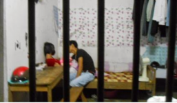 Ngủ dậy, nữ sinh mới phát hiện bị trộm lấy 'mất đời con gái'